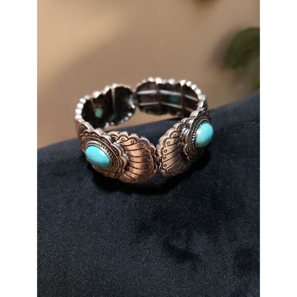 Womens Gold Tone Teardrop Turquoise Filigree Pendant Necklace with Cuff Bracelet - Picture 8 of 9